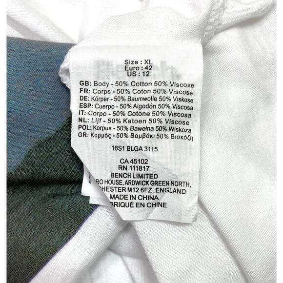 NEW Bench T-Shirt 'Vastness' Wearable Art Flamingo Size XL - Picture 8 of 9